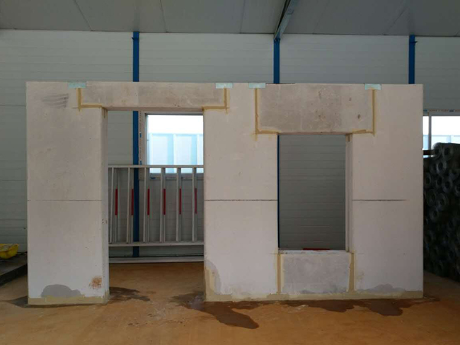 在安装潍坊alc隔墙板之前，必须将面板保存在其包装塑料中